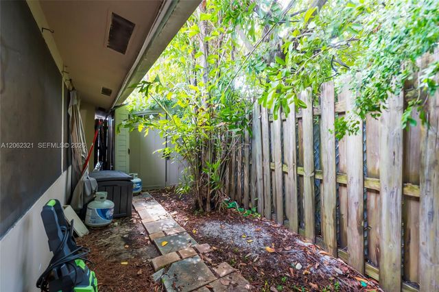 2115 NE 15th Avenue, Wilton Manors, FL 33305