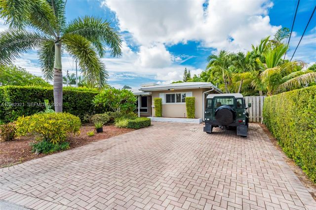 2115 NE 15th Avenue, Wilton Manors, FL 33305