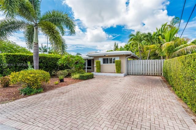 2115 NE 15th Avenue, Wilton Manors, FL 33305