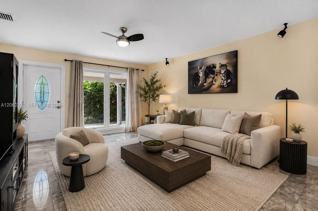 2115 NE 15th Avenue, Wilton Manors, FL 33305