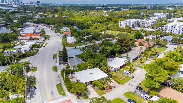 2115 NE 15th Avenue, Wilton Manors, FL 33305