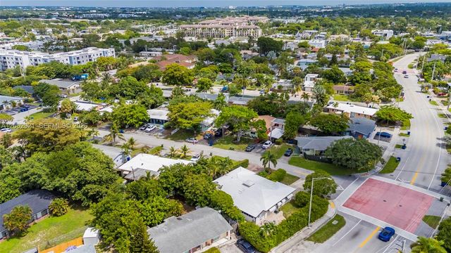 2115 NE 15th Avenue, Wilton Manors, FL 33305