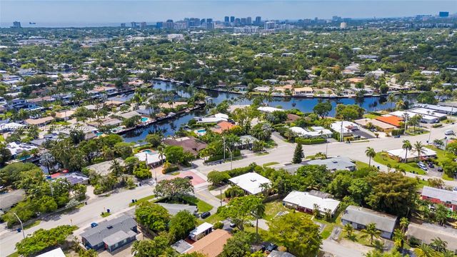 2115 NE 15th Avenue, Wilton Manors, FL 33305