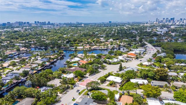 2115 NE 15th Avenue, Wilton Manors, FL 33305