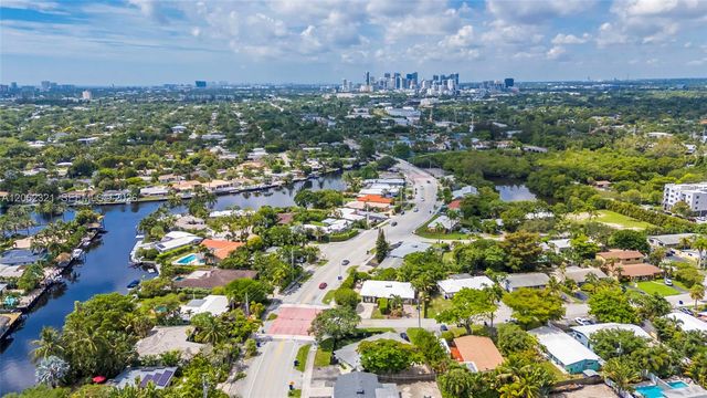 2115 NE 15th Avenue, Wilton Manors, FL 33305