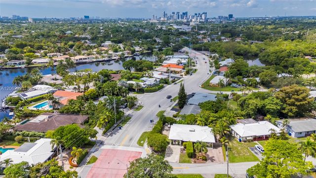 2115 NE 15th Avenue, Wilton Manors, FL 33305