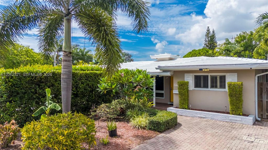 2115 NE 15th Avenue, Wilton Manors, FL 33305