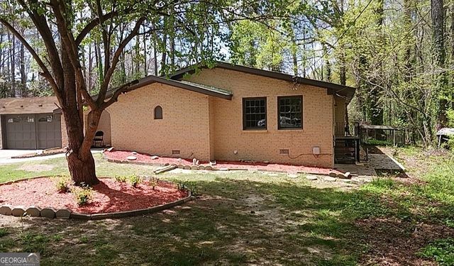 6820 Marlborough Circle S, South Fulton, GA 30349