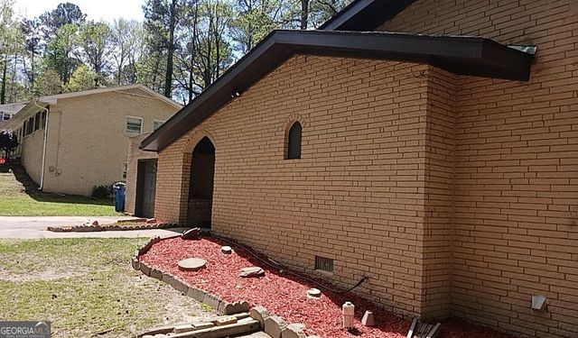 6820 Marlborough Circle S, South Fulton, GA 30349