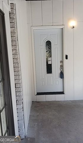 6820 Marlborough Circle S, South Fulton, GA 30349