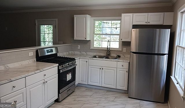 6820 Marlborough Circle S, South Fulton, GA 30349