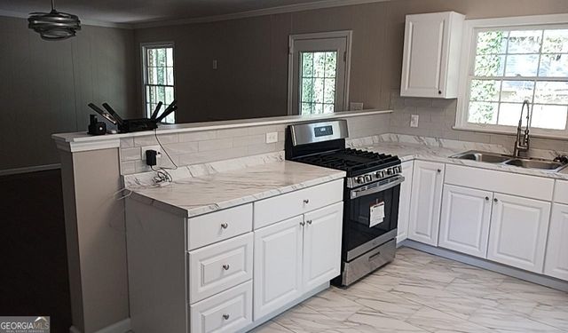 6820 Marlborough Circle S, South Fulton, GA 30349