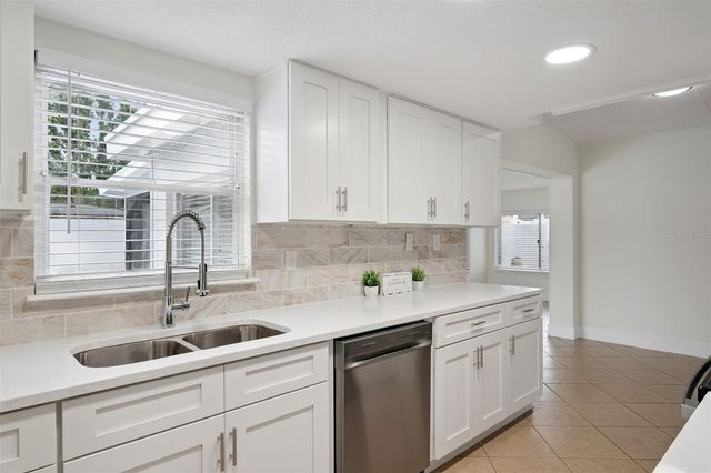 7019 ALVINA WAY, Orlando, FL 32822