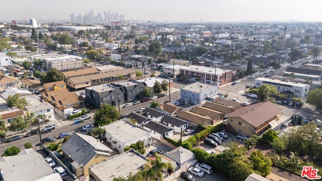 810 W 43rd Street, Los Angeles, CA 90037