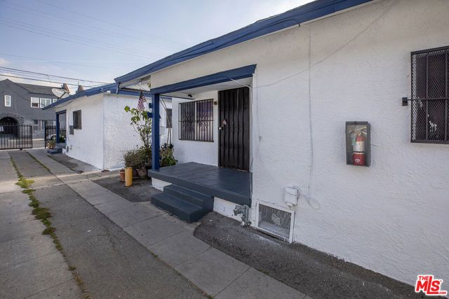 810 W 43rd Street, Los Angeles, CA 90037