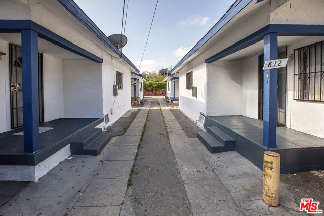 810 W 43rd Street, Los Angeles, CA 90037