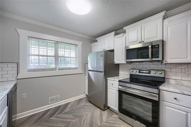 1 North Avenue, Hampton, GA 30228