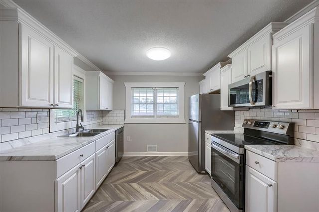 1 North Avenue, Hampton, GA 30228
