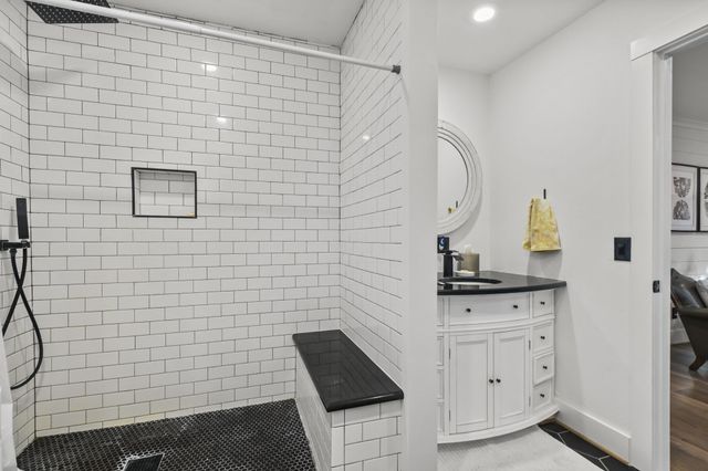 209 Pin Oak Drive, Pottsboro, TX 75076