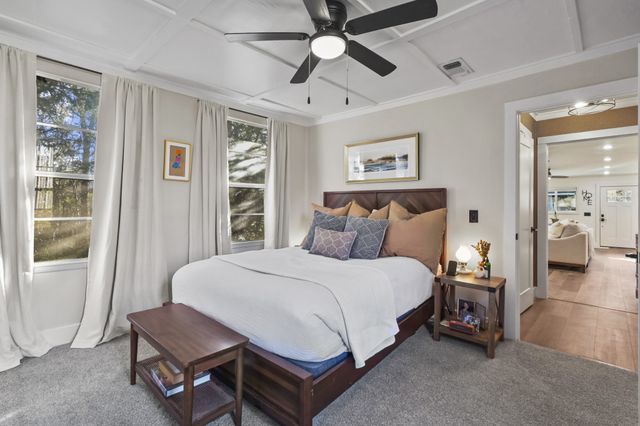 209 Pin Oak Drive, Pottsboro, TX 75076