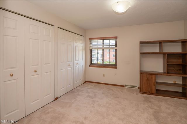 1836 Beechwood Avenue NE, North Canton, OH 44720