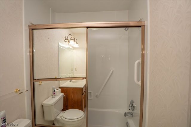 1836 Beechwood Avenue NE, North Canton, OH 44720