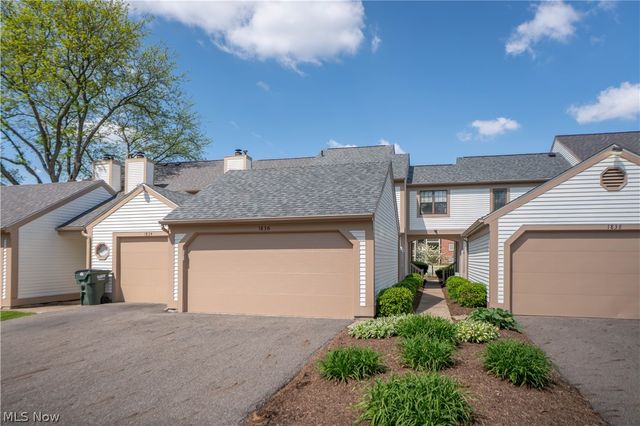 1836 Beechwood Avenue NE, North Canton, OH 44720