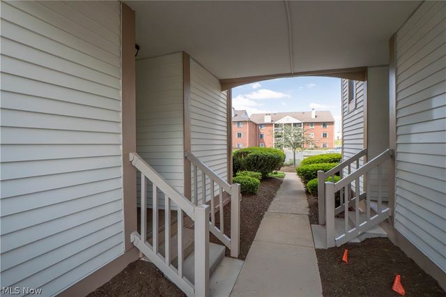 1836 Beechwood Avenue NE, North Canton, OH 44720