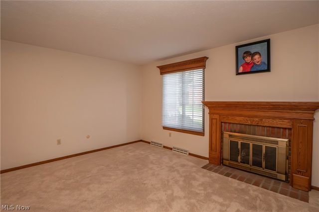 1836 Beechwood Avenue NE, North Canton, OH 44720
