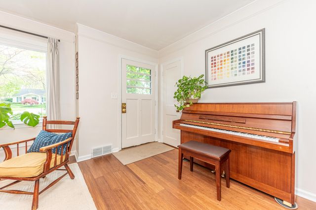 1807 Hiawatha Place, Ann Arbor, MI 48105