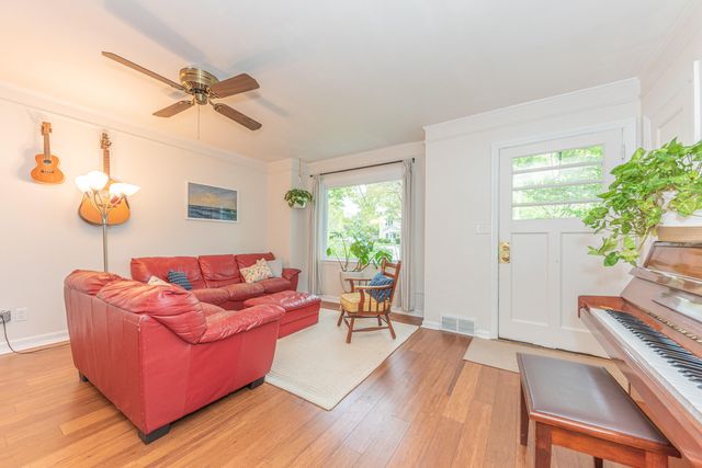 1807 Hiawatha Place, Ann Arbor, MI 48105
