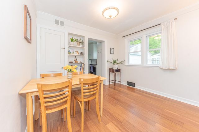 1807 Hiawatha Place, Ann Arbor, MI 48105