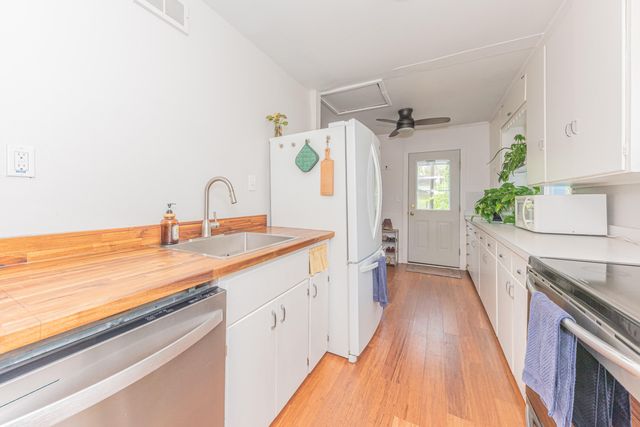 1807 Hiawatha Place, Ann Arbor, MI 48105