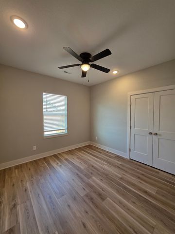 1108 SE 8th, Newton, KS 67114