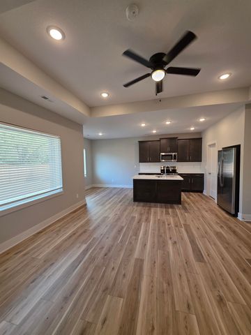 1108 SE 8th, Newton, KS 67114