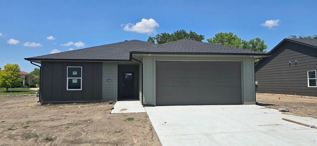 1108 SE 8th, Newton, KS 67114