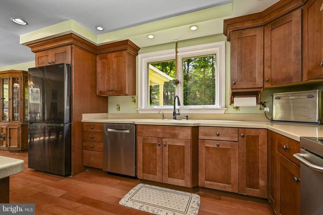 1272 HOLLOW RD, Chester Springs, PA 19425