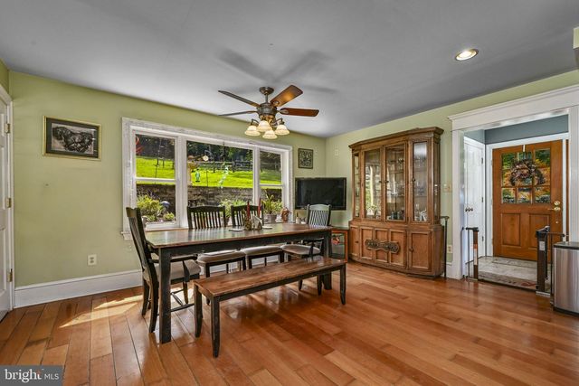 1272 HOLLOW RD, Chester Springs, PA 19425