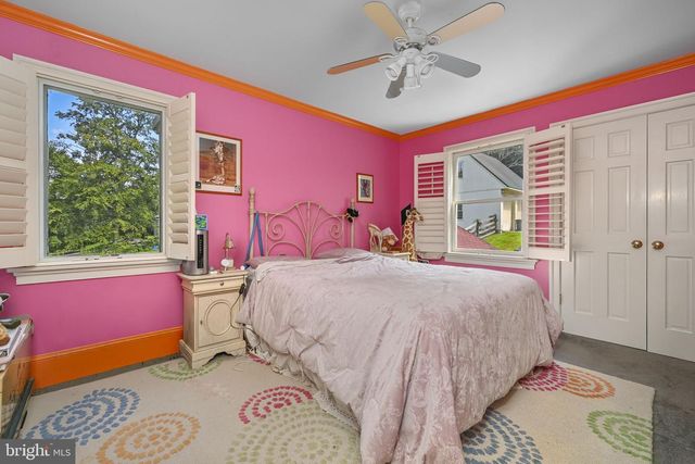 1272 HOLLOW RD, Chester Springs, PA 19425
