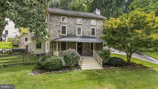 1272 HOLLOW RD, Chester Springs, PA 19425