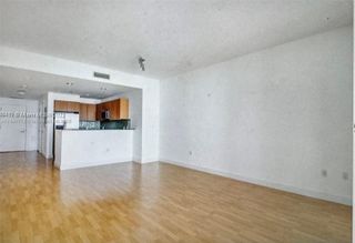 1060 Brickell Ave 1613, Miami, FL 33131
