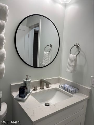 473 12th AVE S B12, Naples, FL 34102