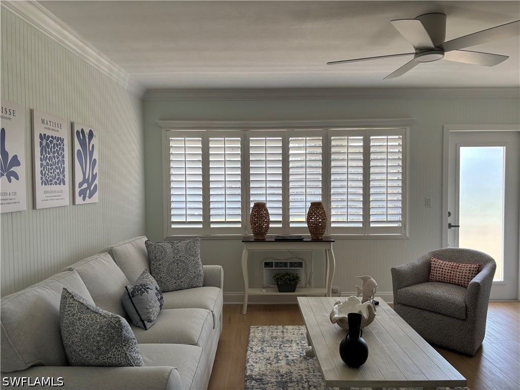 473 12th AVE S B12, Naples, FL 34102