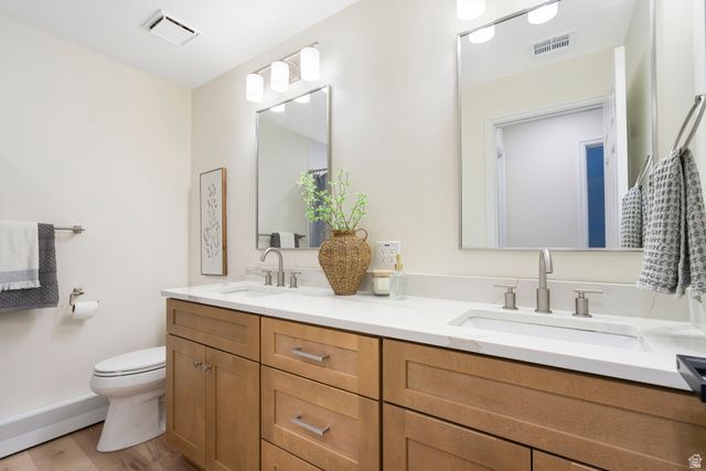 1549 N 400 W, Centerville, UT 84014