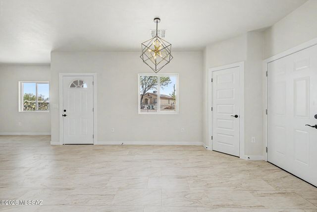 9219 W Floyd Street, Tucson, AZ 85735