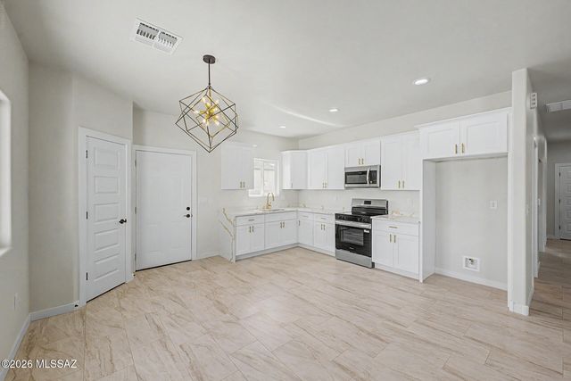 9219 W Floyd Street, Tucson, AZ 85735