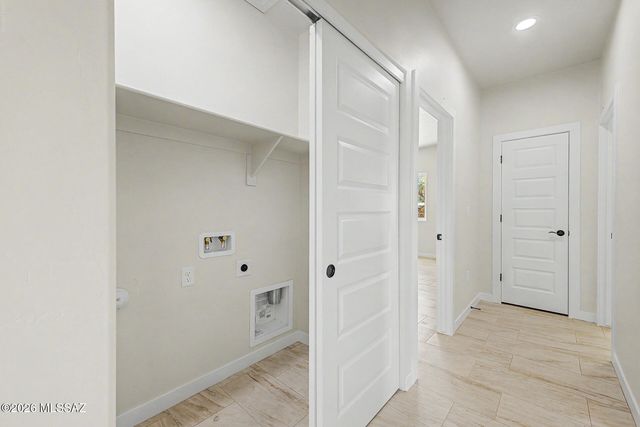 9219 W Floyd Street, Tucson, AZ 85735