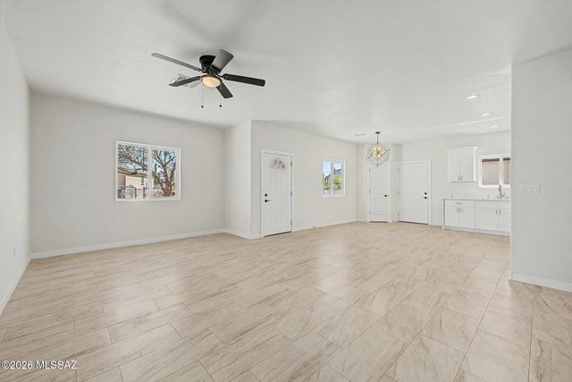 9219 W Floyd Street, Tucson, AZ 85735