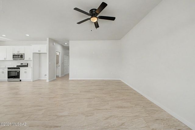 9219 W Floyd Street, Tucson, AZ 85735