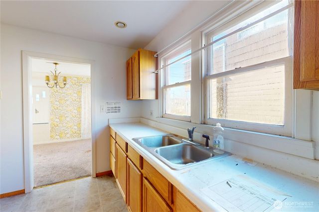 237 Emerson Avenue, Hoquiam, WA 98550